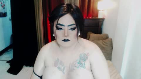 Snapshot of sweetmistresss chatting on 10.03.25 Mio online show from 10.03.25