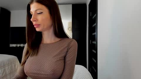 Nicole online show from 09.30.25