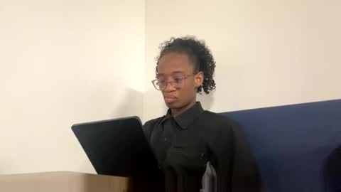 Snapshot of sweetness_cool chatting on 02.24.26 sweetness_cool online show from 02.24.26