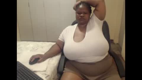 sweetnoziexxx online show from 12.15.24