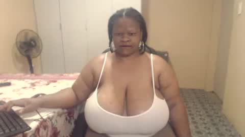 sweetnoziexxx online show from 12.14.25