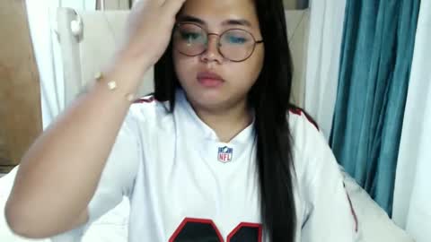 Snapshot of sweetprincess_athena chatting on 03.04.25 Princess Ella online show from 03.04.25