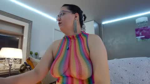 Snapshot of sweetraisa chatting on 06.13.26 SweetRaisa online show from 06.13.26