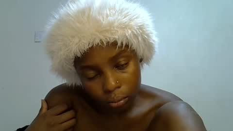 Snapshot of sweetrall chatting on 02.05.26 Lilly online show from 02.05.26