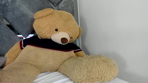 Snapshot of sweetsalome_01 chatting on 10.25.25 sweetsalome_01 online show from 10.25.25