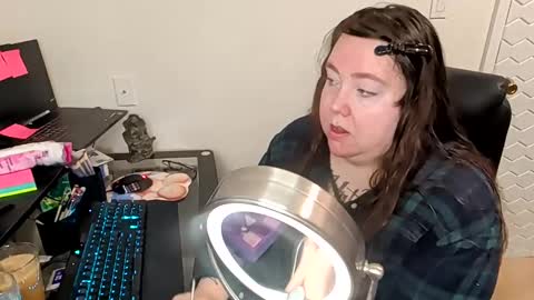 ruby and scarlet online show from 11.05.25