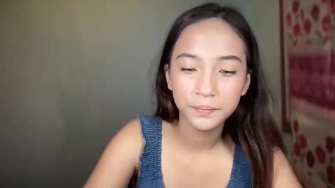 Mia online show from 11.17.25