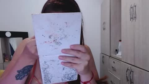 Snapshot of sweetsin_x77 chatting on 10.16.25 Sweet online show from 10.16.25