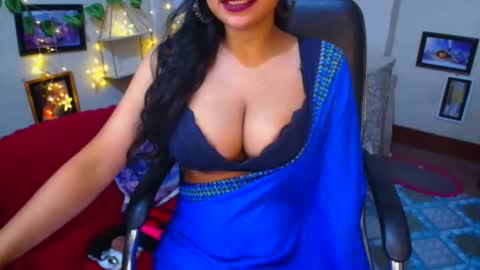 Snapshot of sweetsour18 chatting on 11.01.25 SweetSour online show from 11.01.25