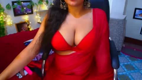 Snapshot of sweetsour18 chatting on 11.02.25 SweetSour online show from 11.02.25