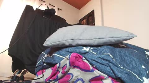 Snapshot of sweett_17 chatting on 10.24.25 dulce online show from 10.24.25