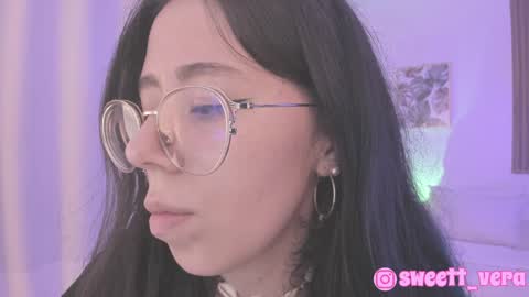 Snapshot of sweett_vera chatting on 01.11.25 Veronicca online show from 01.11.25
