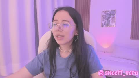 Snapshot of sweett_vera chatting on 01.14.25 Veronicca online show from 01.14.25
