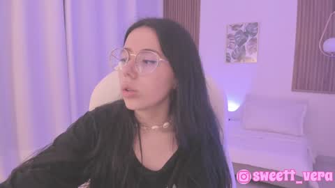 Snapshot of sweett_vera chatting on 01.17.25 Veronicca online show from 01.17.25