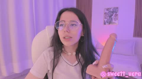 Snapshot of sweett_vera chatting on 02.04.25 Veronicca online show from 02.04.25
