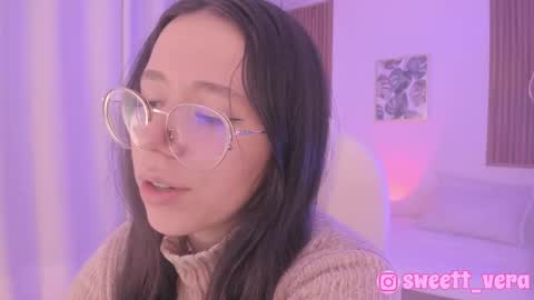Snapshot of sweett_vera chatting on 02.11.25 Veronicca online show from 02.11.25