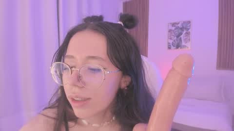 Snapshot of sweett_vera chatting on 02.14.25 Veronicca online show from 02.14.25