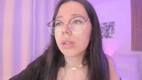 Snapshot of sweett_vera chatting on 02.15.25 Veronicca online show from 02.15.25