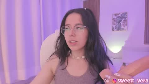 Snapshot of sweett_vera chatting on 02.17.25 Veronicca online show from 02.17.25