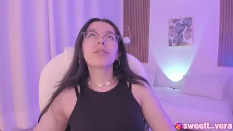 Snapshot of sweett_vera chatting on 02.20.25 Veronicca online show from 02.20.25