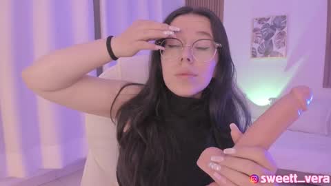 Snapshot of sweett_vera chatting on 02.22.25 Veronicca online show from 02.22.25
