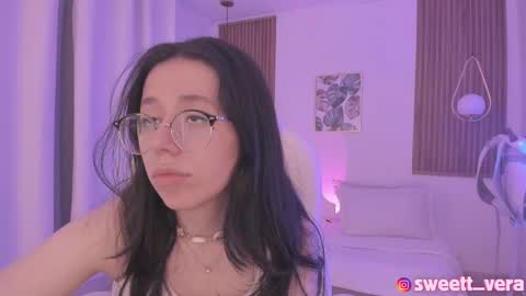 Snapshot of sweett_vera chatting on 02.25.25 Veronicca online show from 02.25.25