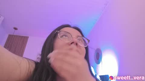 Snapshot of sweett_vera chatting on 02.27.25 Veronicca online show from 02.27.25