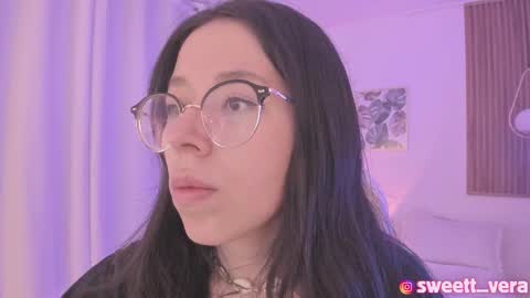 Snapshot of sweett_vera chatting on 03.06.25 Veronicca online show from 03.06.25