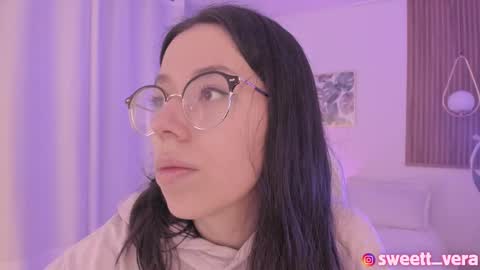 Snapshot of sweett_vera chatting on 03.08.25 Veronicca online show from 03.08.25