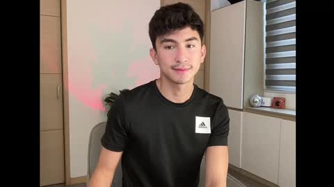 Snapshot of sweettaaron chatting on 10.07.25 Andy online show from 10.07.25