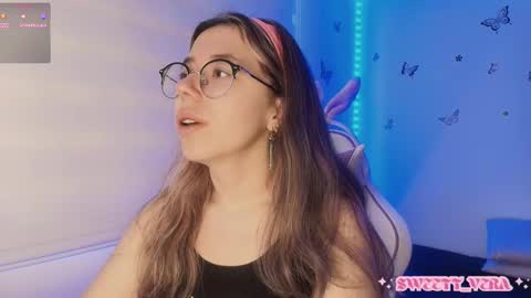 Snapshot of sweettvera_ chatting on 10.13.25 Veronica Independent Model online show from 10.13.25