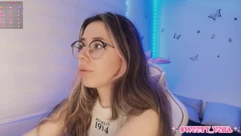 Snapshot of sweettvera_ chatting on 10.19.25 Veronica Independent Model online show from 10.19.25