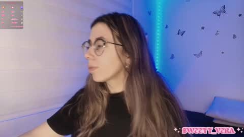 Snapshot of sweettvera_ chatting on 10.23.25 Veronica Independent Model online show from 10.23.25