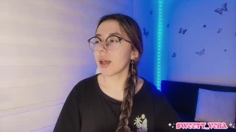 Snapshot of sweettvera_ chatting on 10.25.25 Veronica Independent Model online show from 10.25.25