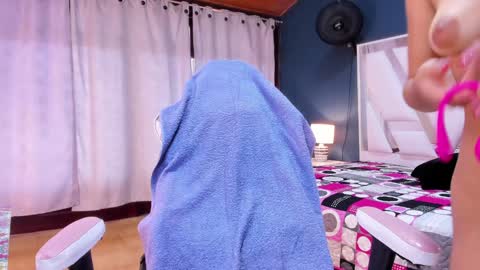 Snapshot of sweettyalondra chatting on 02.06.25 ALONDRA online show from 02.06.25
