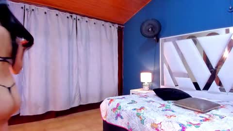Snapshot of sweettyalondra chatting on 03.10.25 ALONDRA online show from 03.10.25