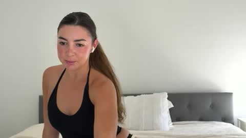 Snapshot of sweetukcassie chatting on 10.20.25 Sweet UK Cassie online show from 10.20.25