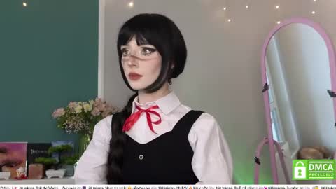 Snapshot of sweetuniporn chatting on 06.18.26 Elis a little vacation Ill be here Saturday my schedules in bio online show from 06.18.26