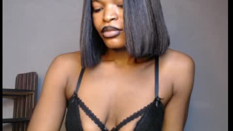 Snapshot of sweetxxboobsx chatting on 05.18.26 sweetxxboobsx online show from 05.18.26