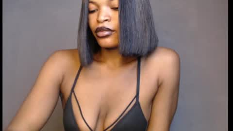 Snapshot of sweetxxboobsx chatting on 06.12.26 sweetxxboobsx online show from 06.12.26
