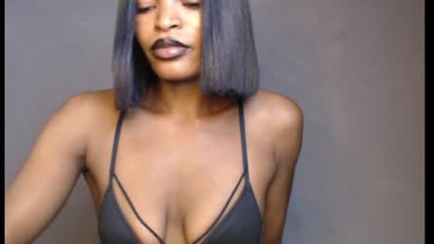 Snapshot of sweetxxboobsx chatting on 06.17.26 sweetxxboobsx online show from 06.17.26