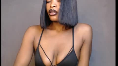 Snapshot of sweetxxboobsx chatting on 06.23.26 sweetxxboobsx online show from 06.23.26