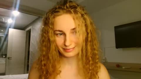 sweety_fruits online show from 11.28.25