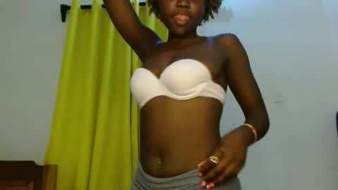 Snapshot of sweety_spixxy chatting on 02.27.26 Dolly online show from 02.27.26