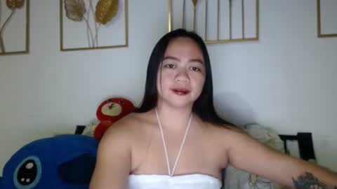 Snapshot of sweetyasian_ chatting on 09.12.25 stacey online show from 09.12.25