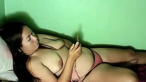 Sweetyummygirl online show from 02.12.25