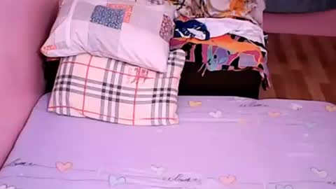 Sweetyummygirl online show from 12.17.25