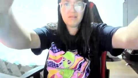 Snapshot of sweetyypeach chatting on 12.03.24 sweetyypeach online show from 12.03.24