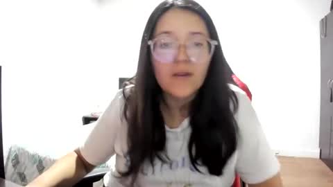 Snapshot of sweetyypeach chatting on 12.07.24 sweetyypeach online show from 12.07.24