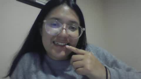 Snapshot of sweetyypeach chatting on 12.09.24 sweetyypeach online show from 12.09.24